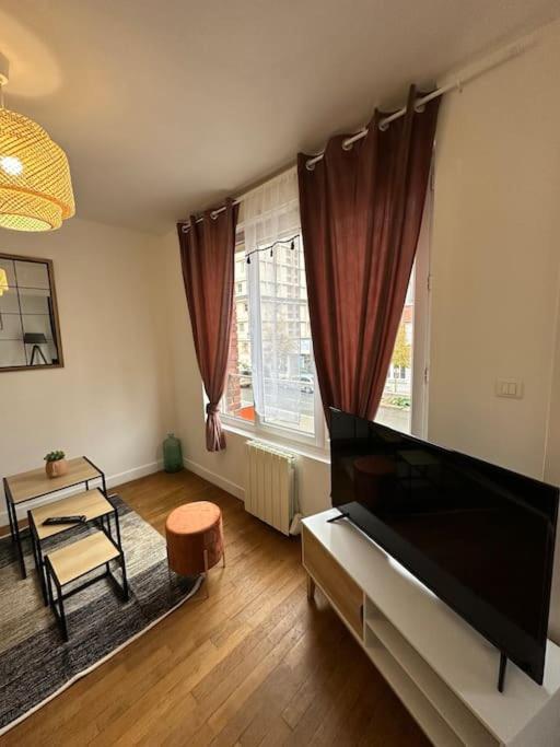 Amiens : Appartement Centre Ville Esterno foto