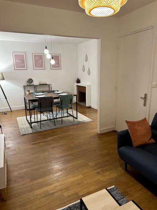 Amiens : Appartement Centre Ville Esterno foto